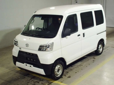 TOYOTA PIXIS VAN