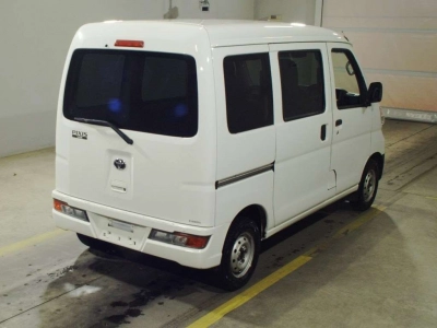 TOYOTA PIXIS VAN