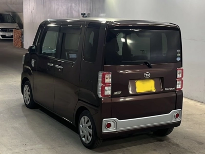DAIHATSU WAKE