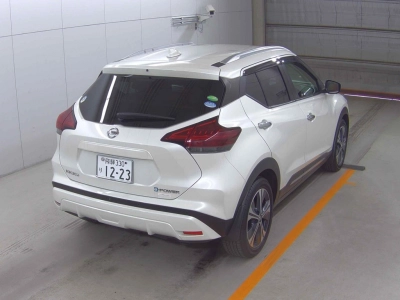 NISSAN KICKS