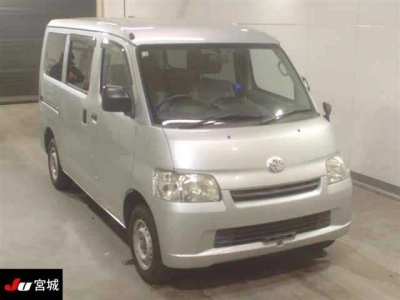 TOYOTA LITE ACE VAN