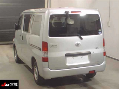 TOYOTA LITE ACE VAN