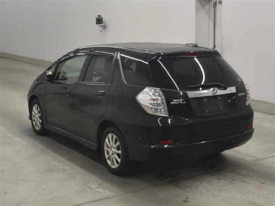 HONDA FIT SHUTTLE HYBRID