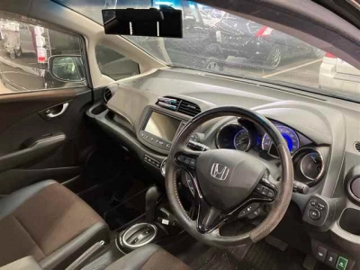 HONDA FIT SHUTTLE HYBRID