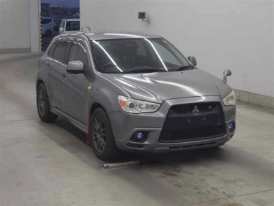 MITSUBISHI RVR