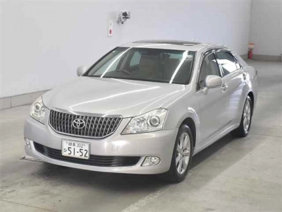 TOYOTA CROWN MAJESTA
