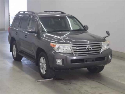 TOYOTA LAND CRUISER