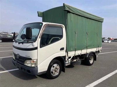 TOYOTA DYNA