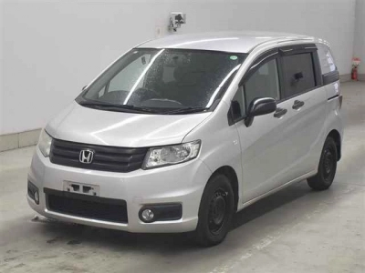 HONDA FREED SPIKE