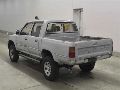 TOYOTA HILUX PICK UP