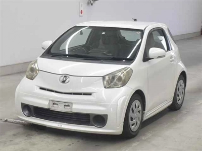 TOYOTA IQ