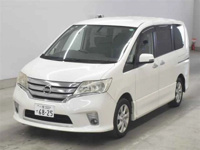NISSAN SERENA