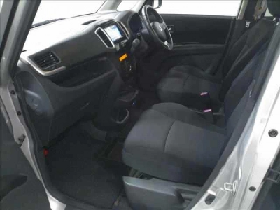 MITSUBISHI DELICA D:2