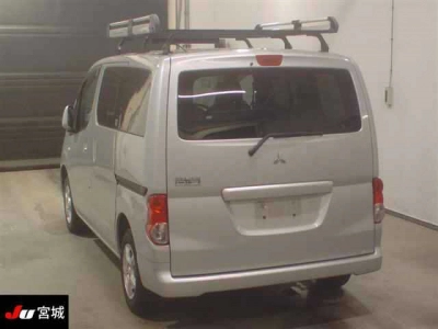 MITSUBISHI DELICA D:3