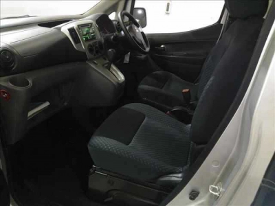 MITSUBISHI DELICA D:3