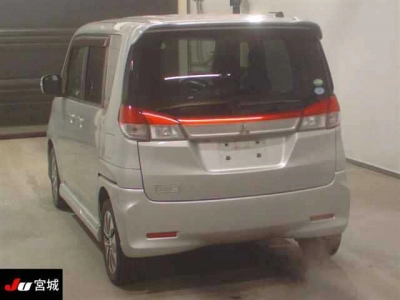MITSUBISHI DELICA D:2