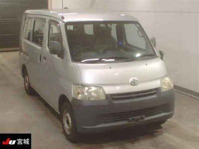 TOYOTA TOWN ACE VAN