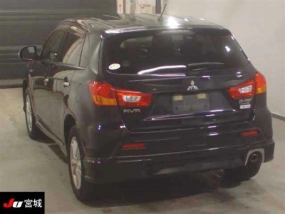 MITSUBISHI RVR