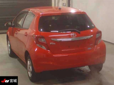 TOYOTA VITZ