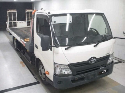 TOYOTA DYNA