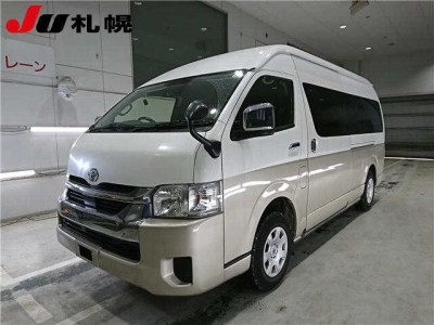 TOYOTA HIACE WAGON