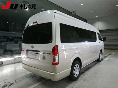 TOYOTA HIACE WAGON