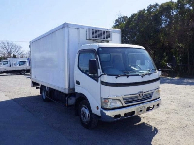 TOYOTA DYNA