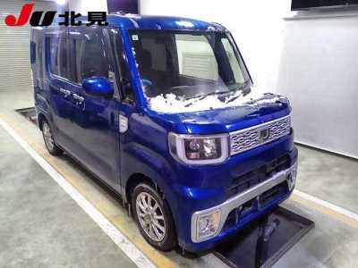 DAIHATSU WAKE