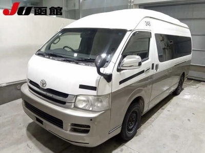 TOYOTA HIACE WAGON
