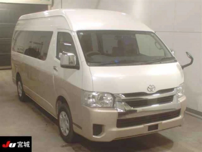 TOYOTA HIACE WAGON