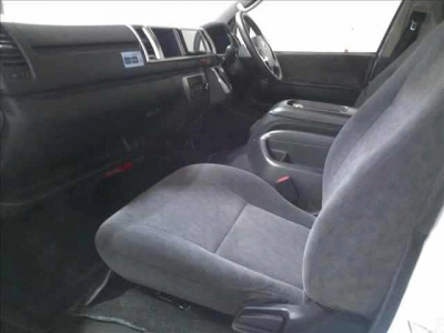 TOYOTA HIACE WAGON
