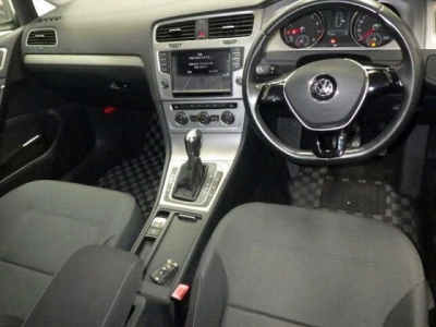 VOLKSWAGEN GOLF VARIANT