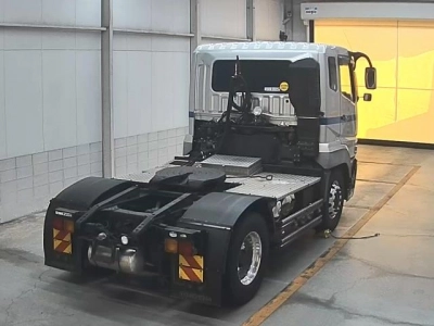 MITSUBISHI FUSO