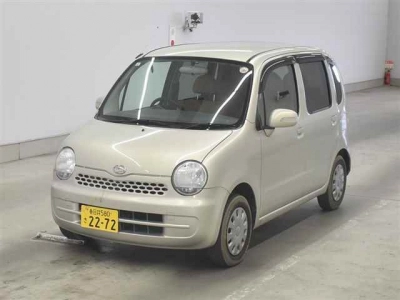 DAIHATSU MOVE LATTE