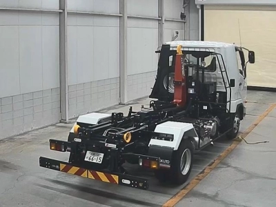 MITSUBISHI FUSO FIGHTER