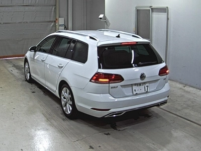 VOLKSWAGEN GOLF VARIANT