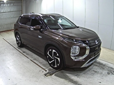 MITSUBISHI OUTLANDER PHEV