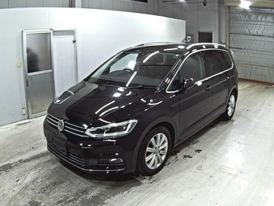 VOLKSWAGEN GOLF TOURAN