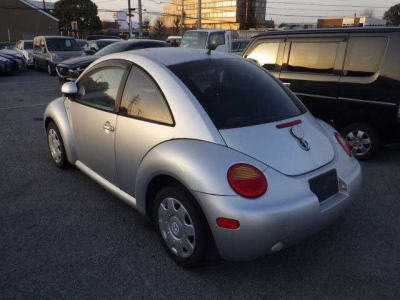 VOLKSWAGEN THE BEETLE