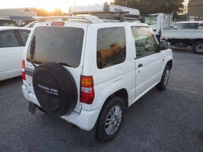 MITSUBISHI PAJERO MINI