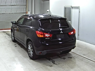 MITSUBISHI RVR