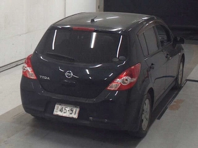 NISSAN TIIDA