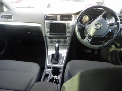 VOLKSWAGEN GOLF VARIANT