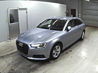 AUDI A4 AVANTE