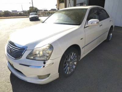 TOYOTA CROWN MAJESTA