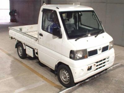 NISSAN CLIPPER