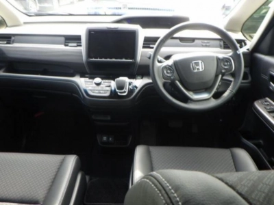 HONDA FREED HYBRID