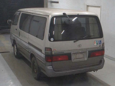 TOYOTA HIACE WAGON