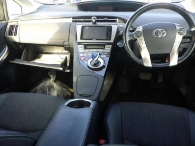 TOYOTA PRIUS PHV