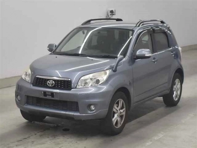 TOYOTA RUSH